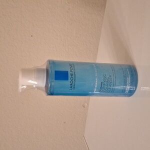 La Roche-Posay Purifying Blue Cleanser for Oily Skin